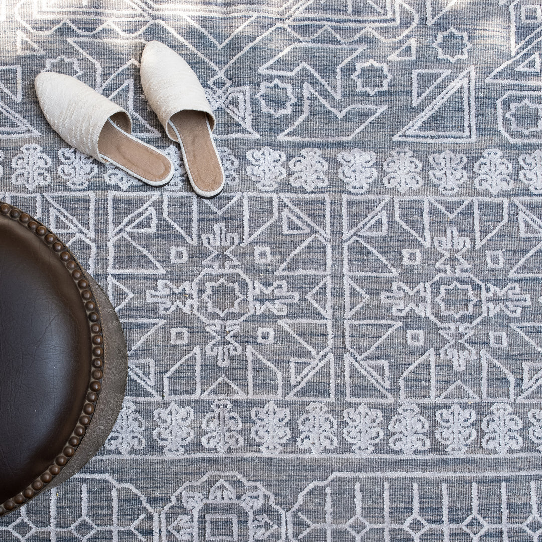 Blue Pendant Hand-knotted Carpet