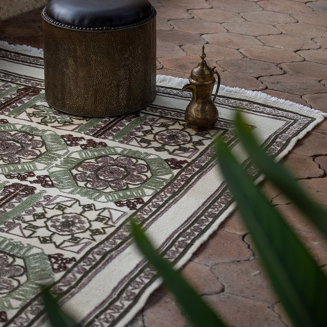 Palmette Hand-knotted Carpet